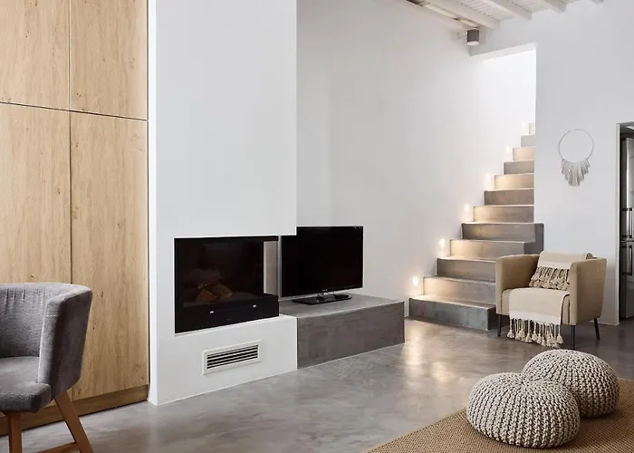 Grystal Green Properites